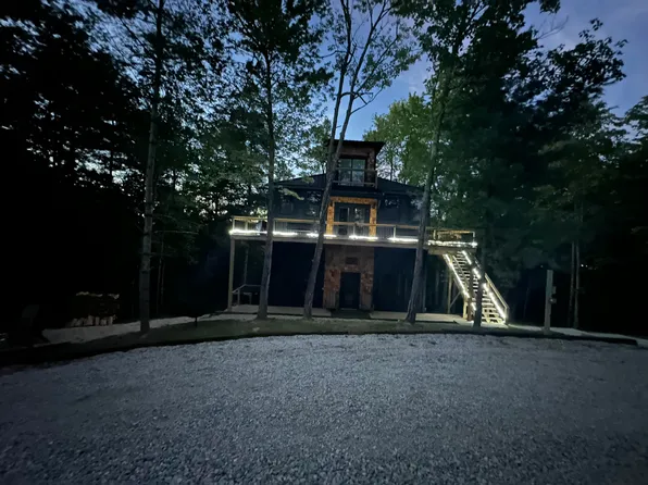 52 W Spencer Rd, Campton, KY 41301