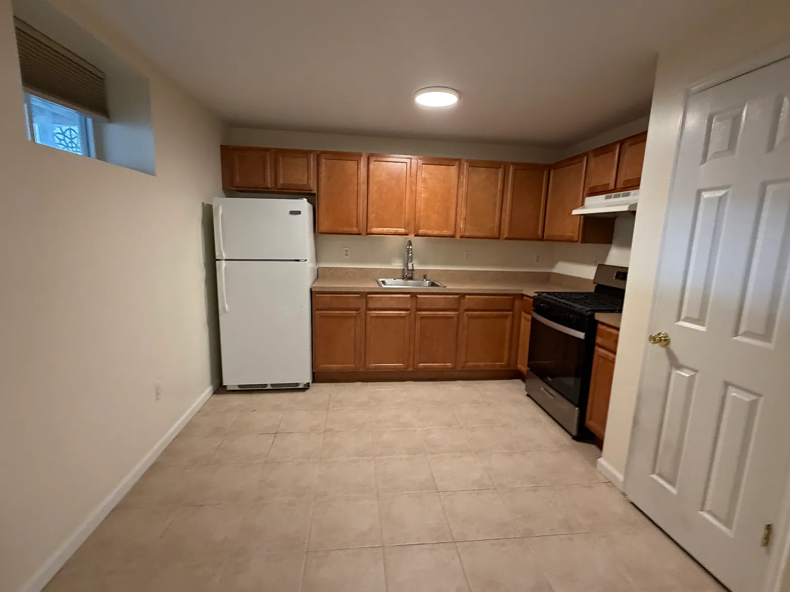 1 bed, $1,800 — Photo 2