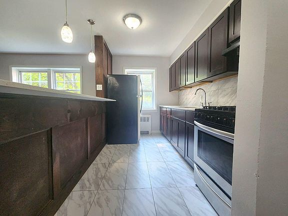 3rd image of 71 Forest Hill Pkwy APT 1F