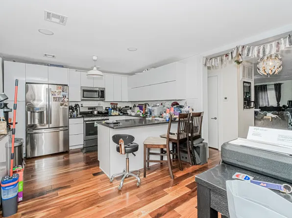 934 Jefferson Avenue image 5 of 36