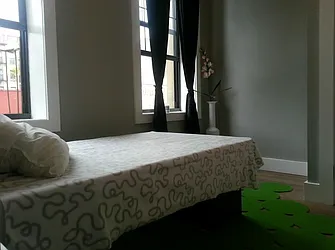 Rented by Realty Advisors Group