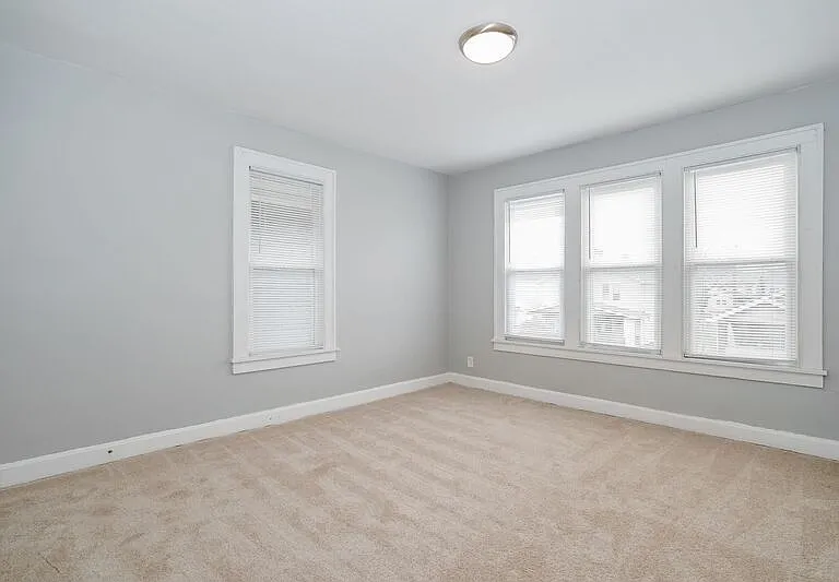 1113-1115 S 22nd St #1113 — Photo 8