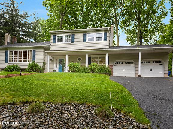 2nd image of 162 Twin Brooks Avenue
