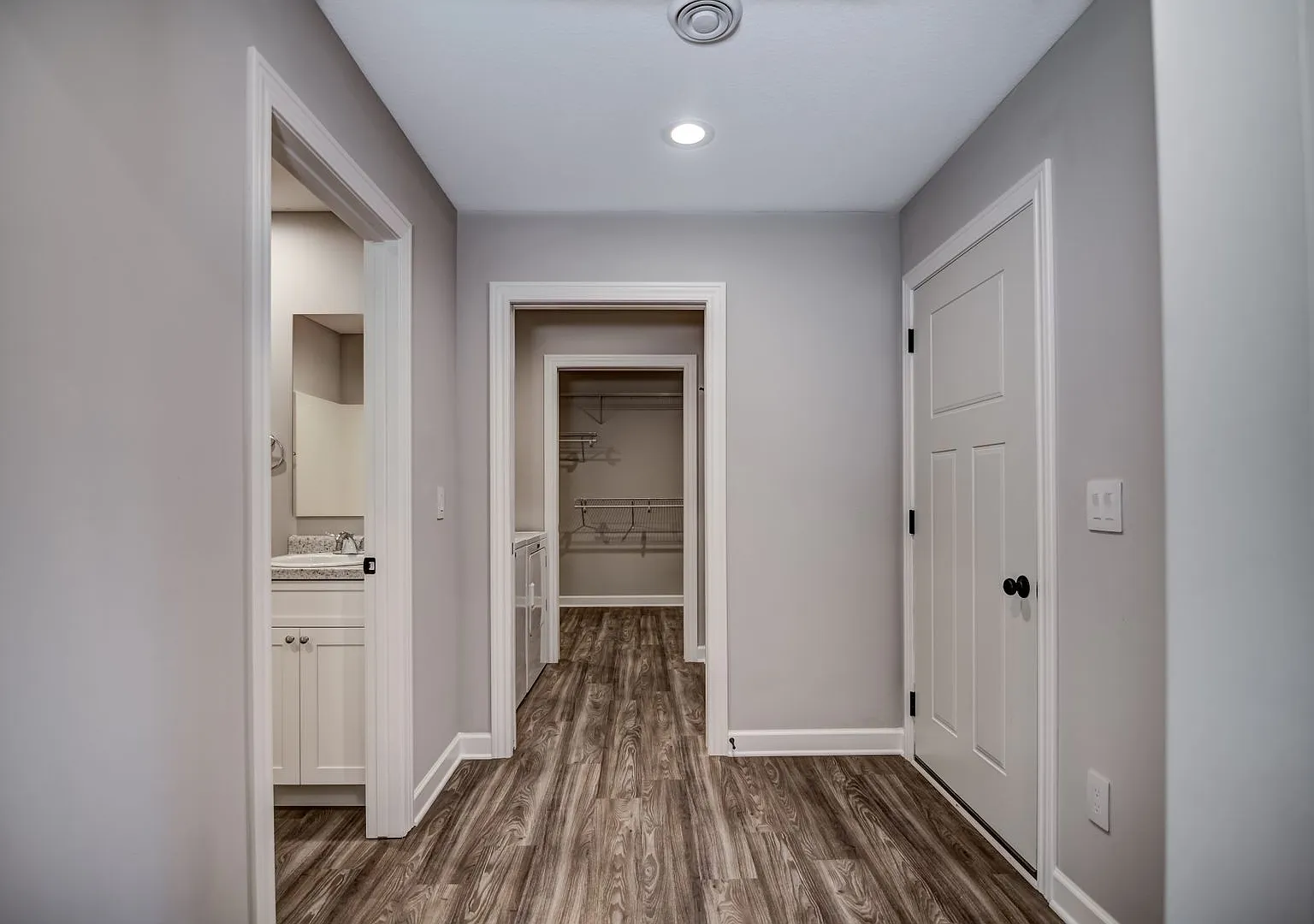 3 Bedroom Town Home — Photo 4