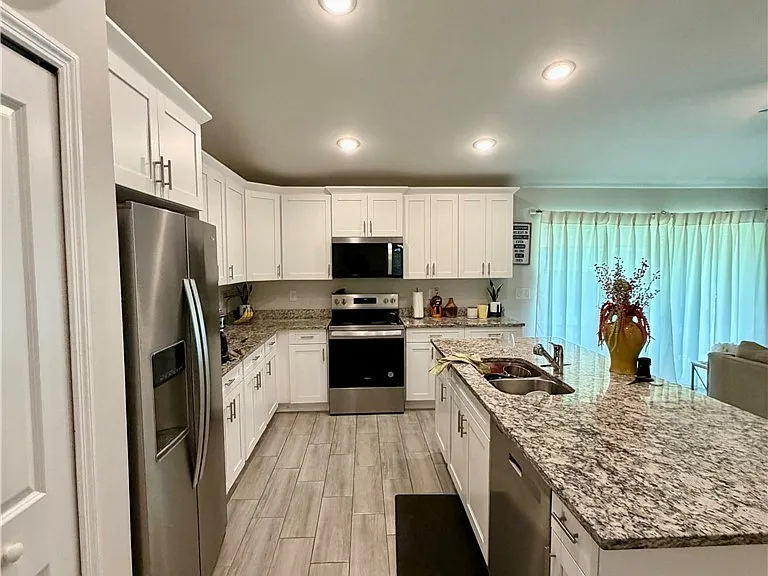 3415 3rd St SW — Photo 6