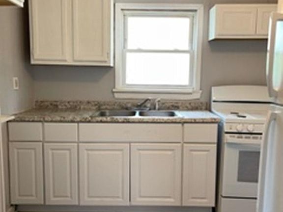 4th image of 7222 Dearborn Ave #1-2