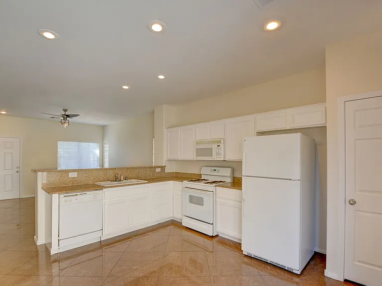11119 African Sunset St — Photo 5