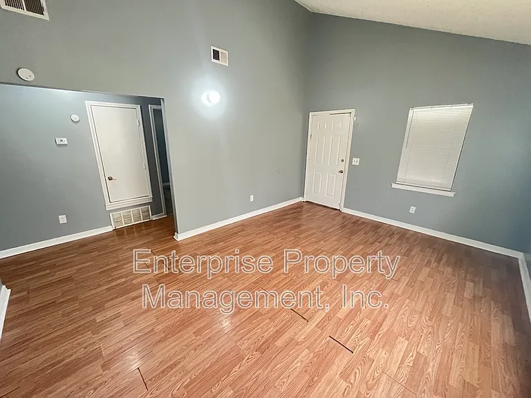 401 N Manassas St — Photo 10