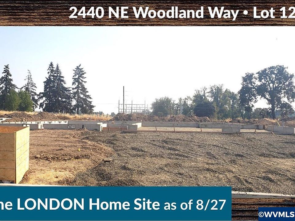 2nd image of 2440 Woodland Way NE