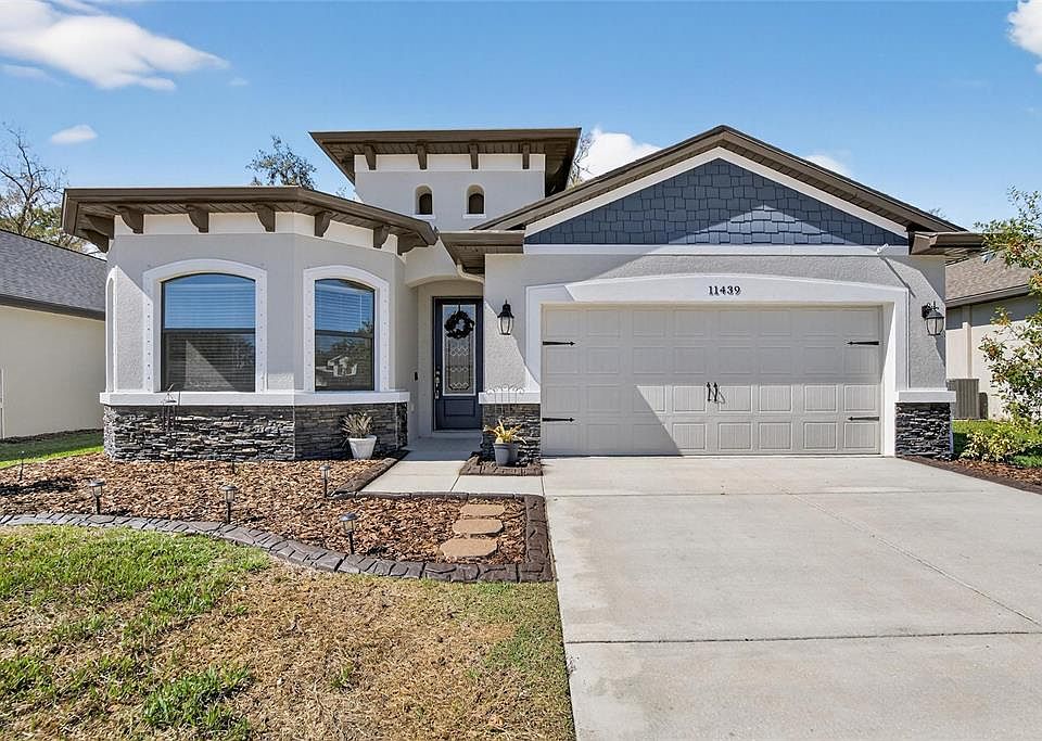 1st image of 11439 Crowne Pointe St