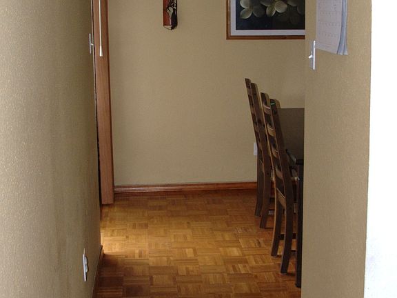 Pass to Dining Room