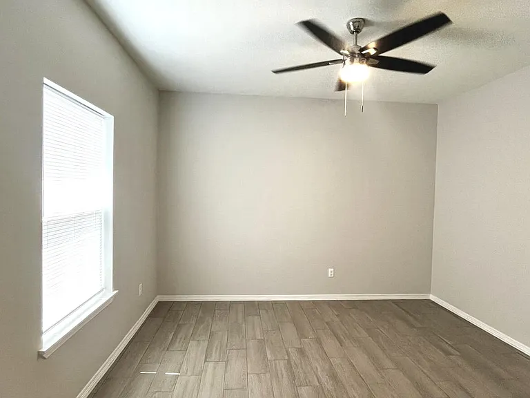 1635 Playa Dr #2 — Photo 17