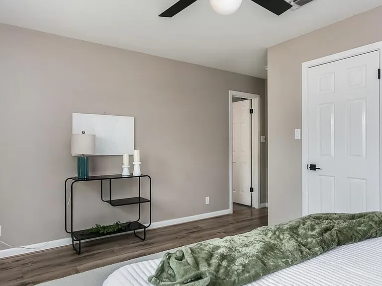 803 N Bowie St — Photo 14