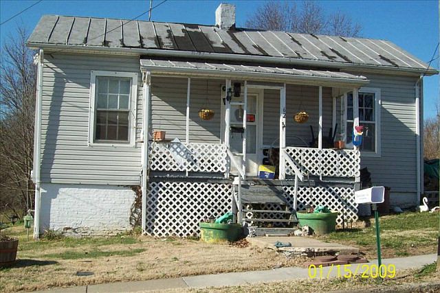 1st image of 62 Carlson Ave