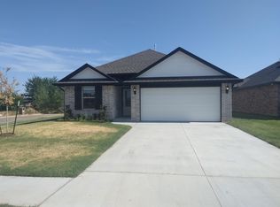 9400 NW 86th St, Yukon, OK 73099