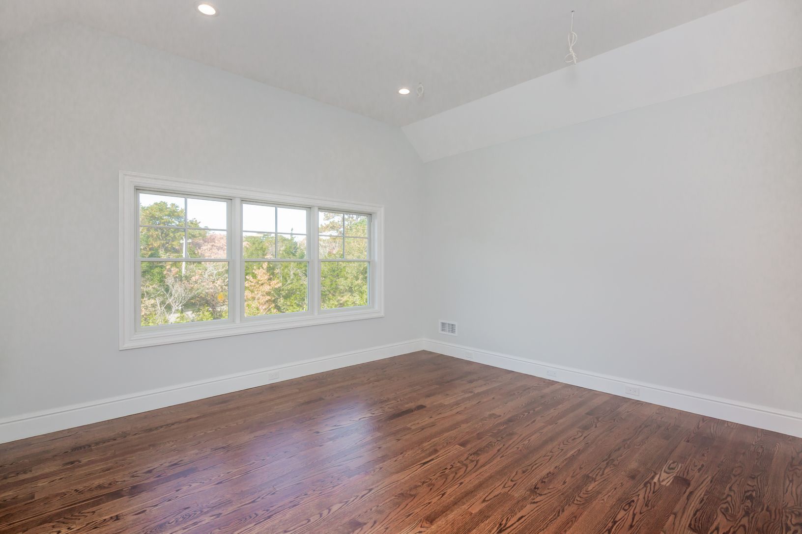  2nd Floor En-Suite Bedroom