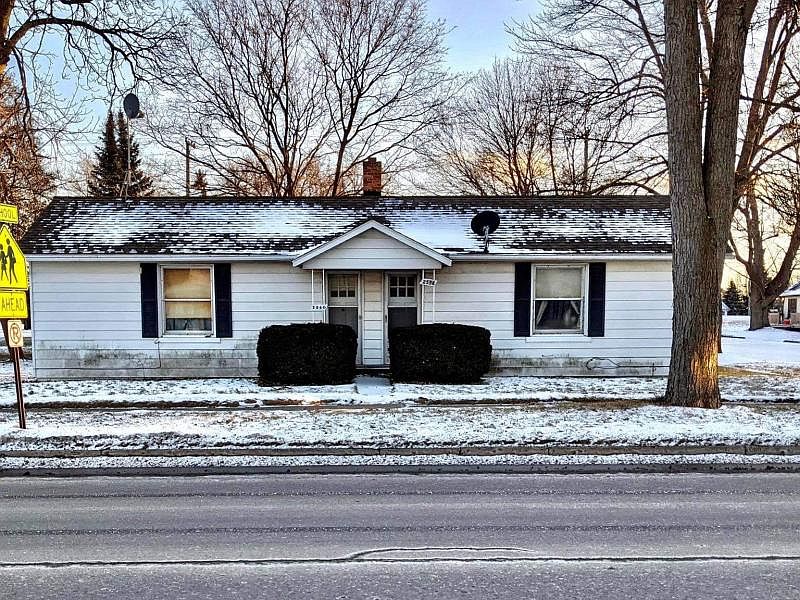 1st image of 2560 Black River St