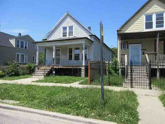 2nd image of 1404 W 72nd Pl