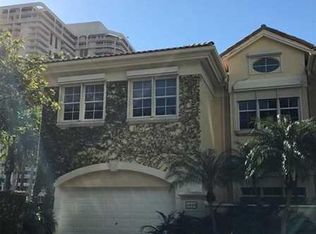 3924 NE 199th Ter, Aventura, FL 33180