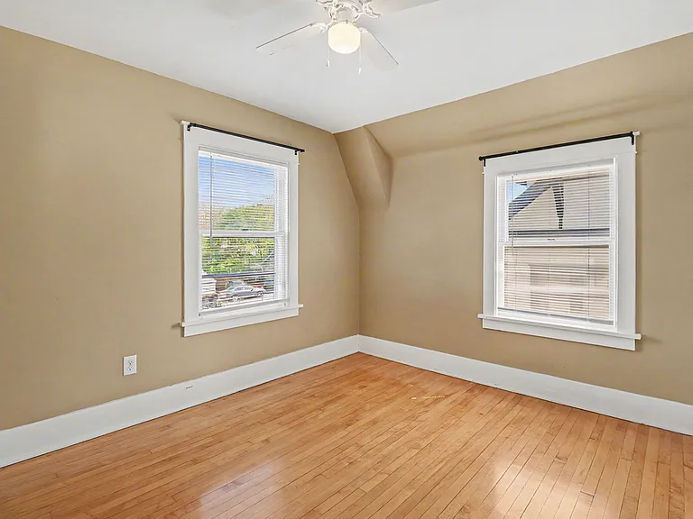 Upstairs Bedroom #3