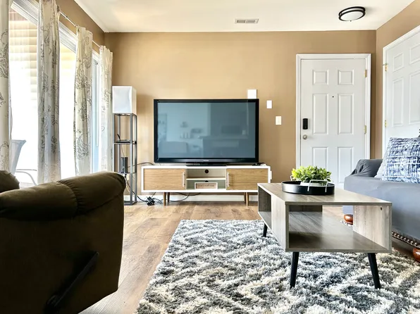 7109 Lambeth Farm Ln, Kernersville, NC 27284