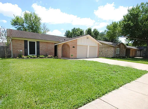 22619 Leedstown Ln Photo 1