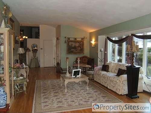 5th image of 321 Clearview Ln