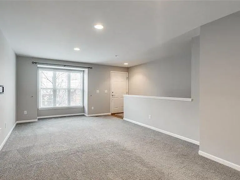27859 Hopkins Dr — Photo 4
