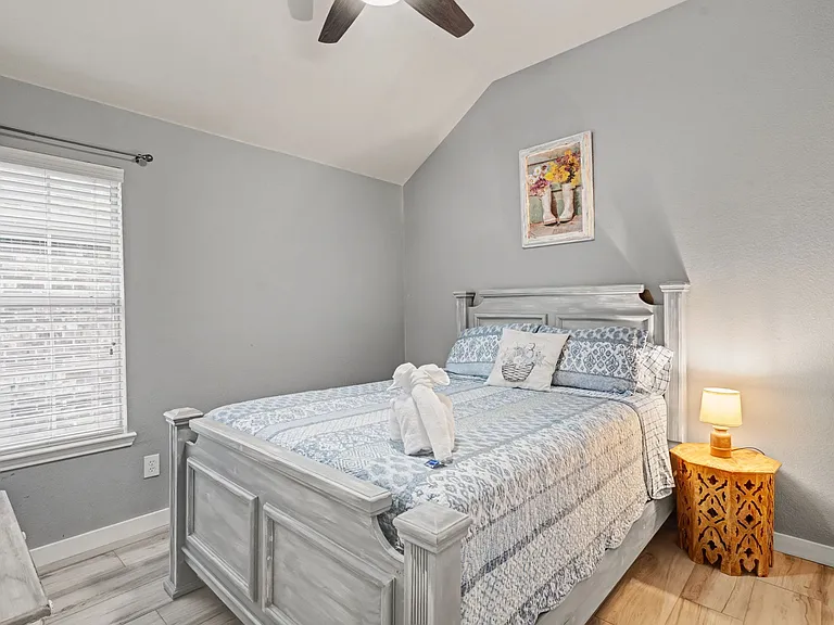 2409 Mallard Dr — Photo 34