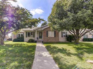 2313 Redlands Dr, Springfield, IL 62711