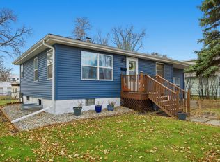 1626 11th St N, Fargo, ND 58102