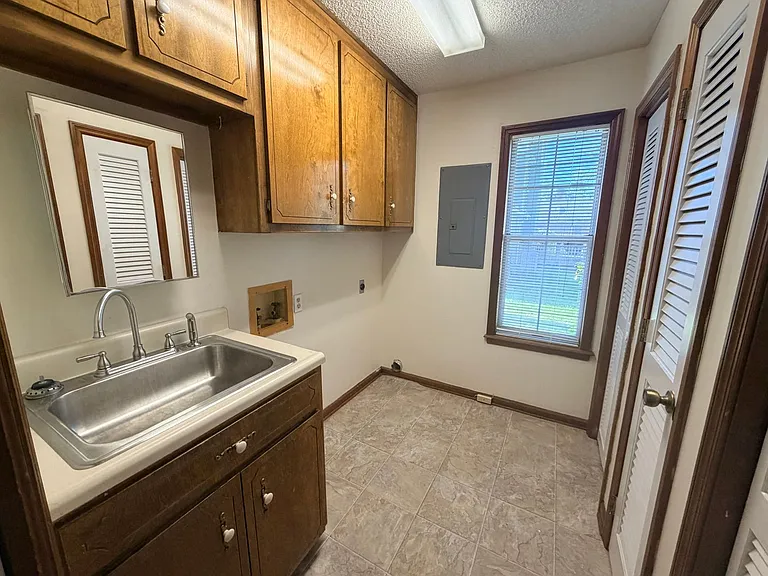 2848 Willow Wood Cir — Photo 24