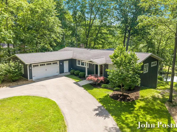 7314 Thornapple Park Dr SE, Grand Rapids, MI 49546