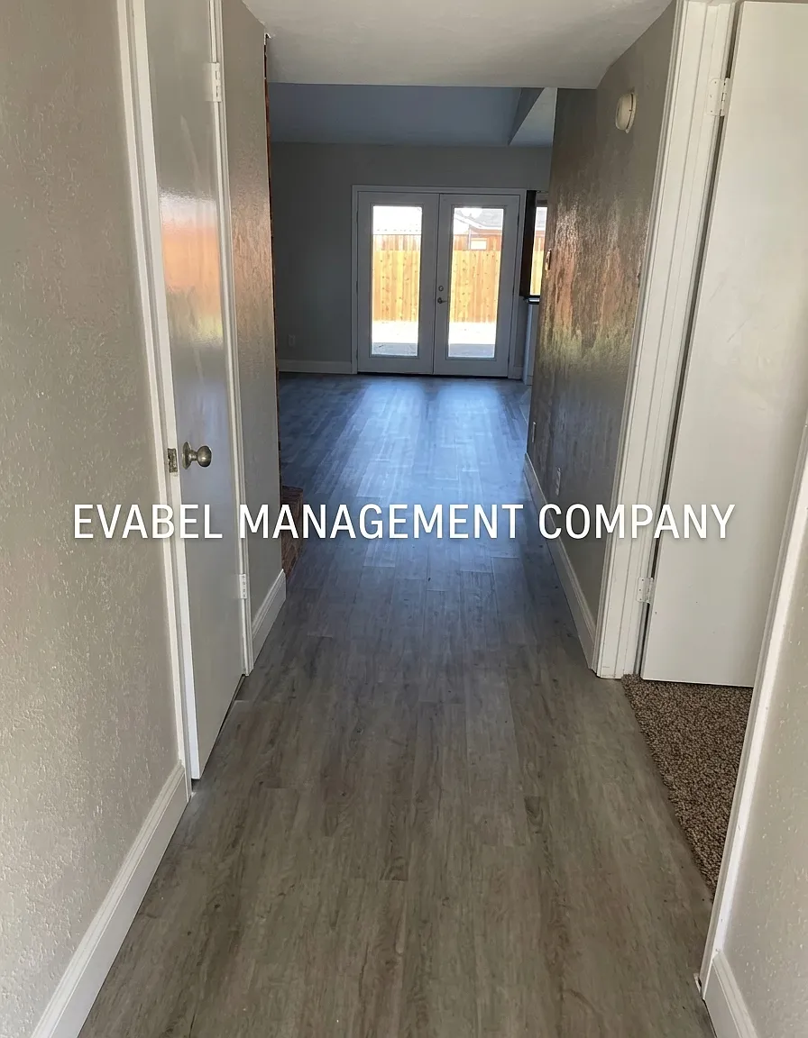 4921 Ashlock Drive — Photo 2
