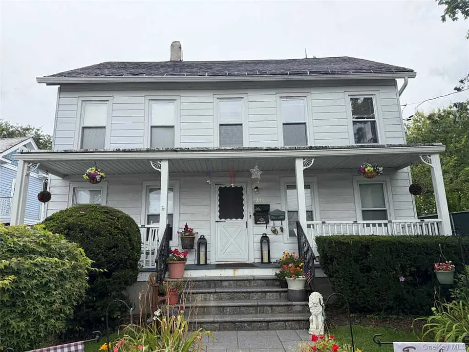 20 Campwoods Rd #2R