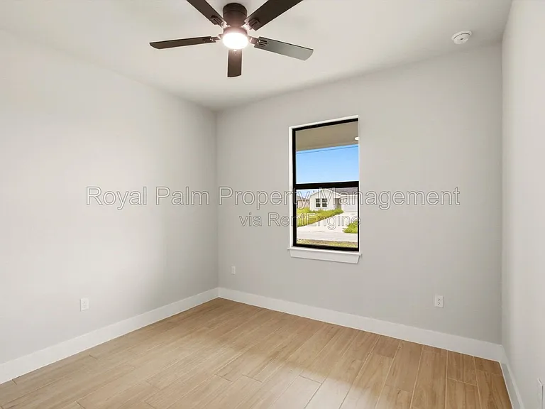2616 NW 9th Ave — Photo 15