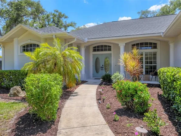 1576 Kingsdown Dr, Sarasota, FL 34240