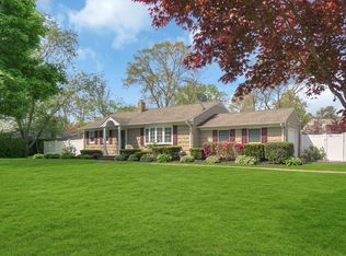 40 Bauss Rd, Nesconset, NY 11767