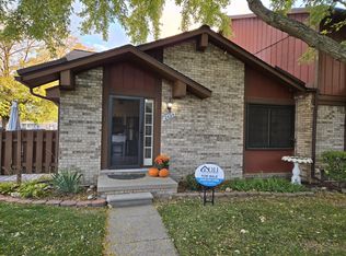 2425 Cardigan Ct, Warren, MI 48091