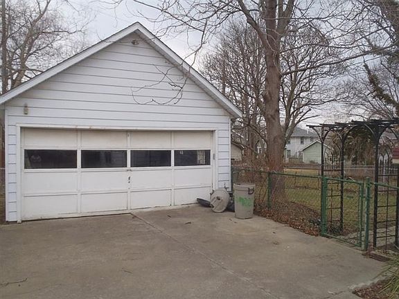 3rd image of 14 Ardmore Dr