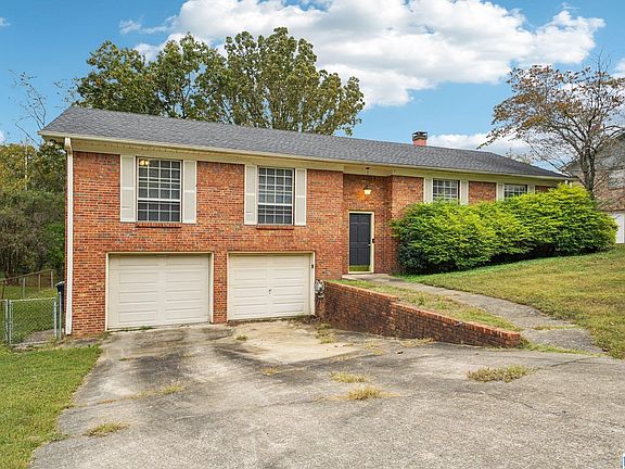 2nd image of 317 Fox Glen Rd NW