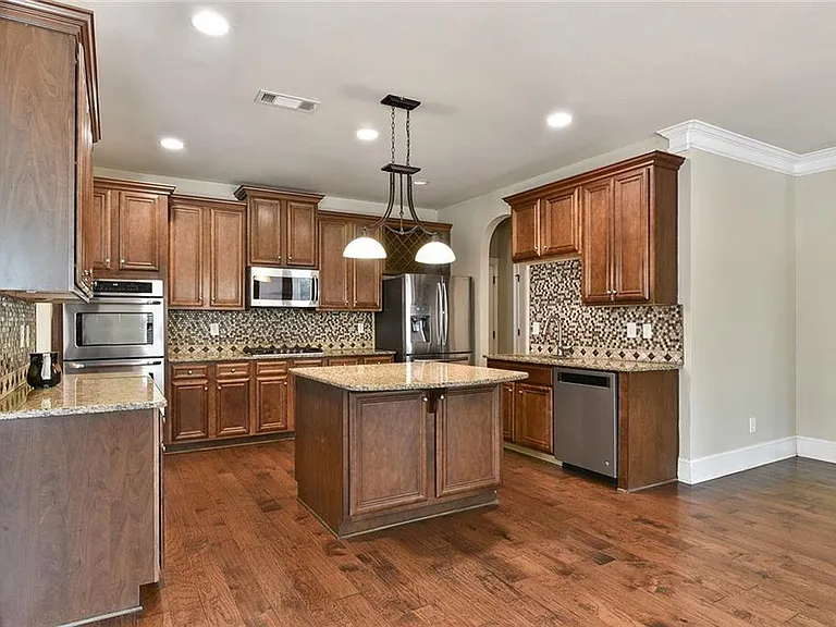 4530 Fernbrook Pl — Photo 6