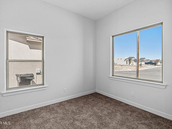 4th image of 773 Cedarwood Dr