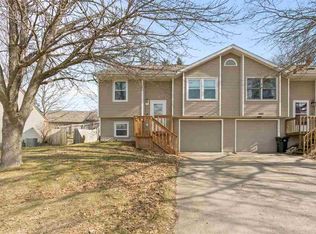 2053 S Ridge Dr, Coralville, IA 52241