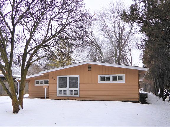 3rd image of 126 Elm Ave