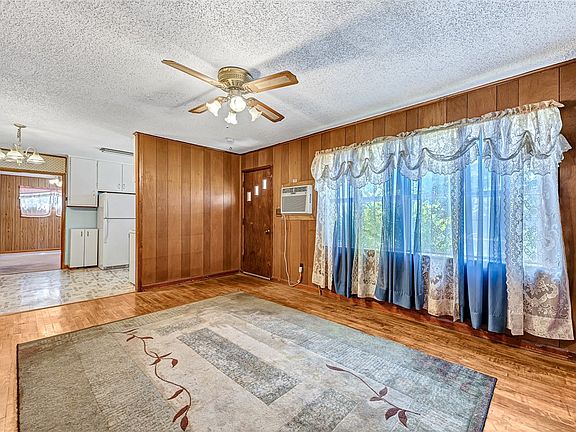 5th image of 202 Detroit St NE #Ne