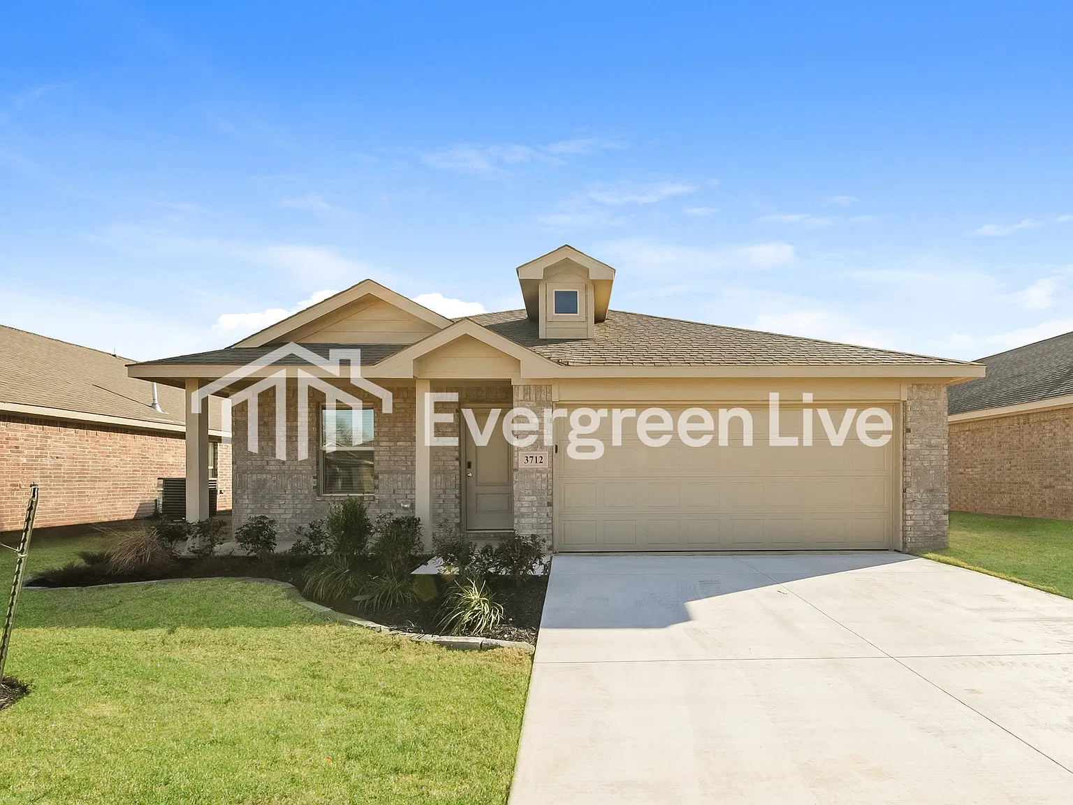 3 bed, 2.0 bath, 1522 sqft, $1,595 — Photo 2