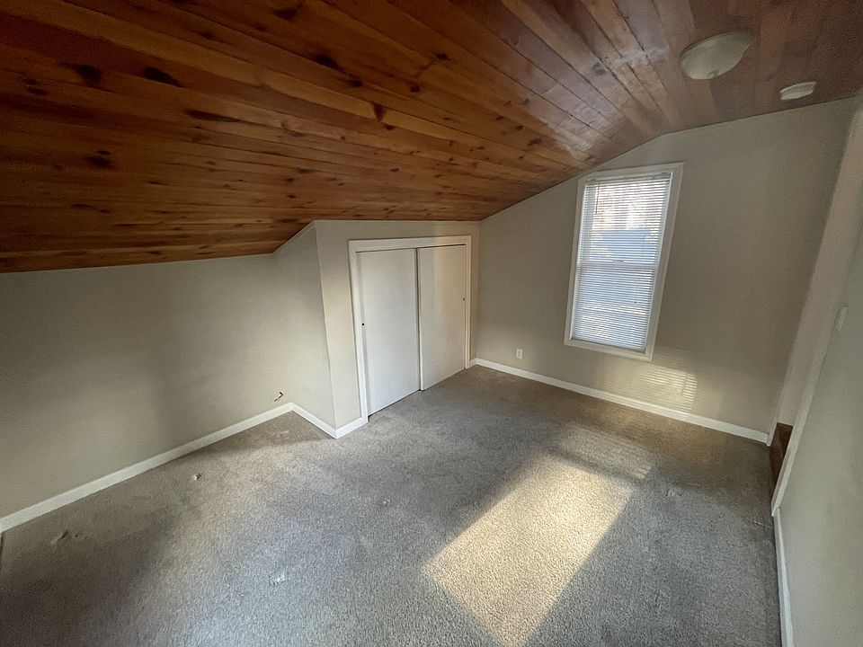 2nd image of 31 Park Ave #3
