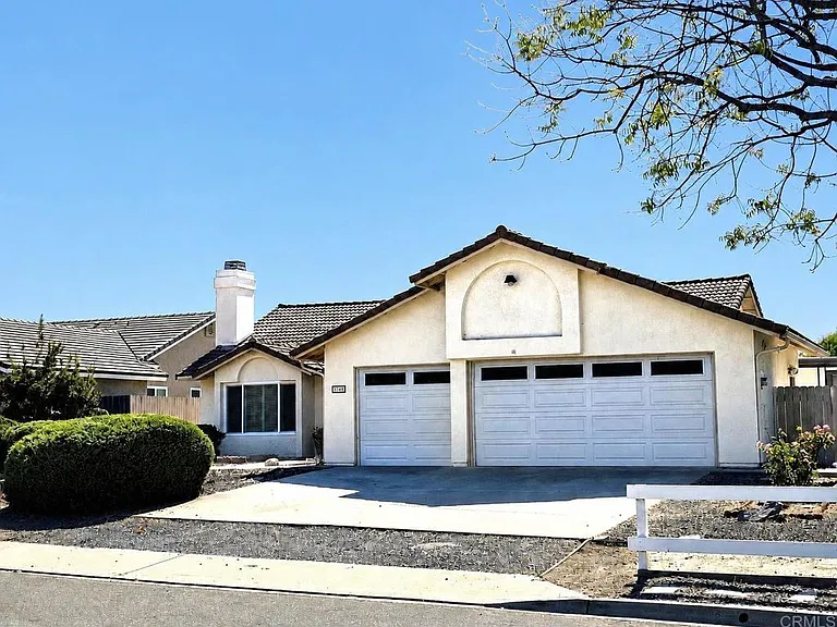 1540 Belmont Park Rd — Photo 1