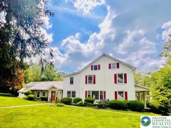 1334 Trexlertown Rd, Macungie, PA 18062